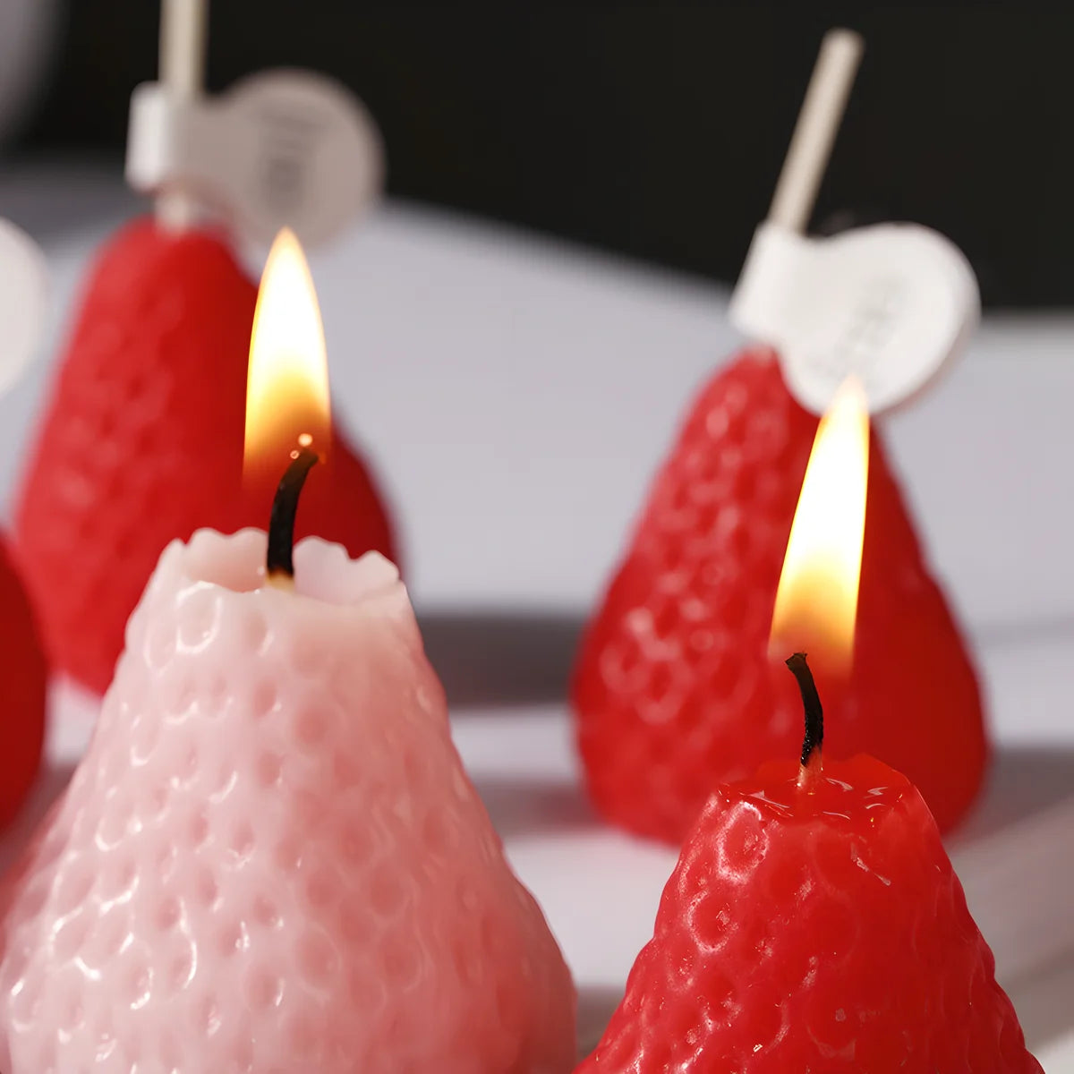 4pcs Strawberry-Shaped Miniature Fruit-Scented Candles